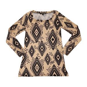 Living doll geometric top